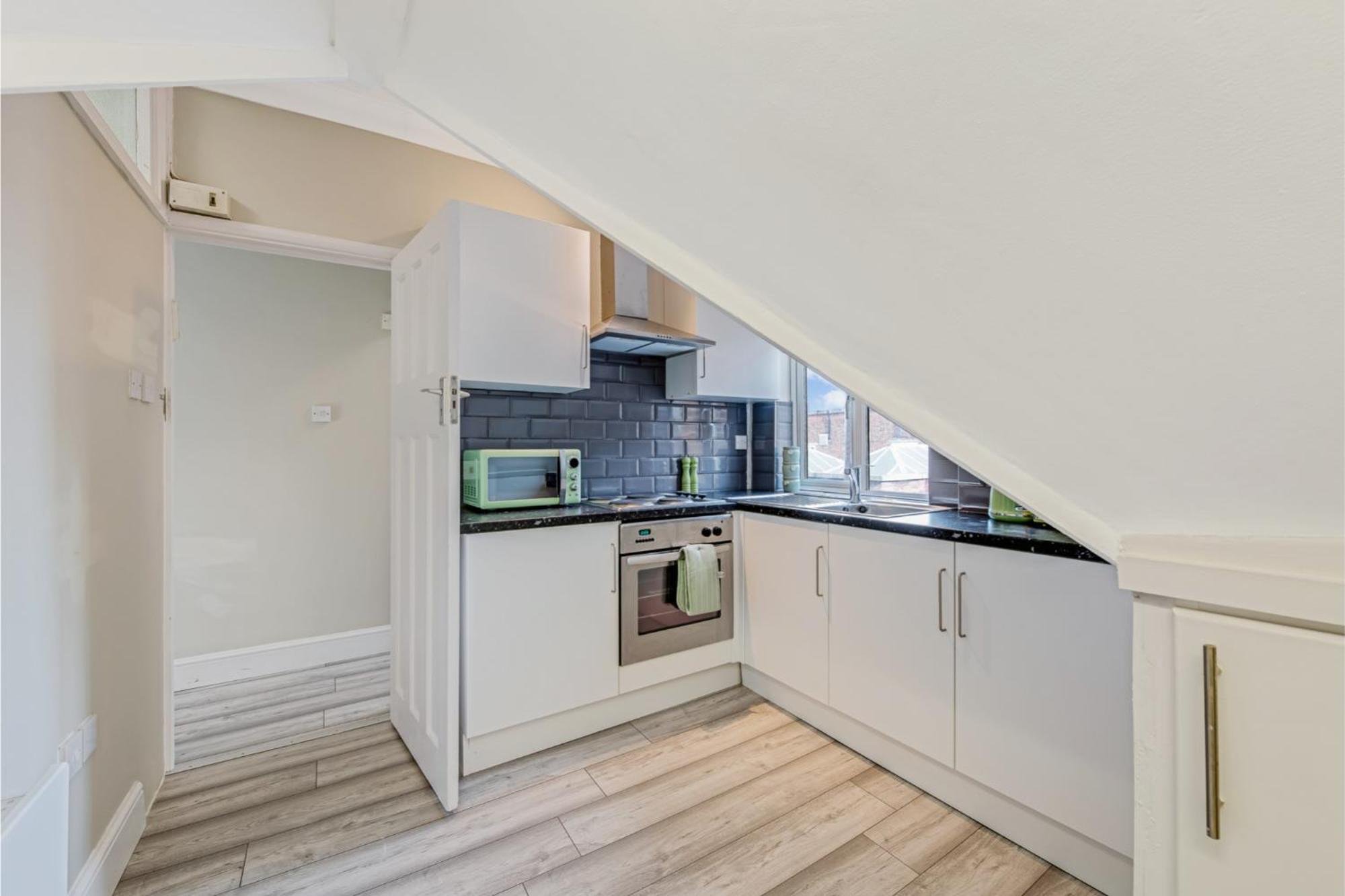 לונדון Sweet And Lovely 2Br With Free Parking מראה חיצוני תמונה